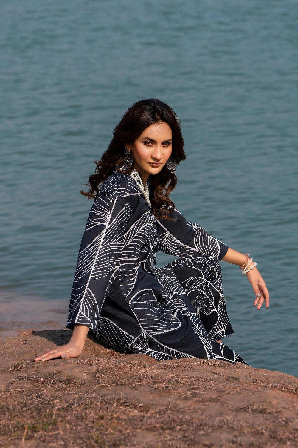 Ittehad | Embroidered Lawn | I-33 - Official Ittehad stockist in UK - Sakeena London