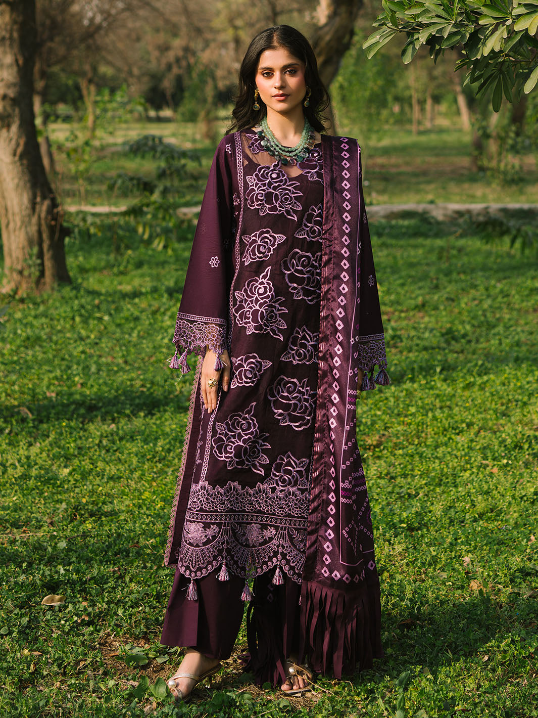 Mahnur | Dahlia Luxury Lawn 25 | Lea - Official Mahnur stockist in UK - Sakeena London