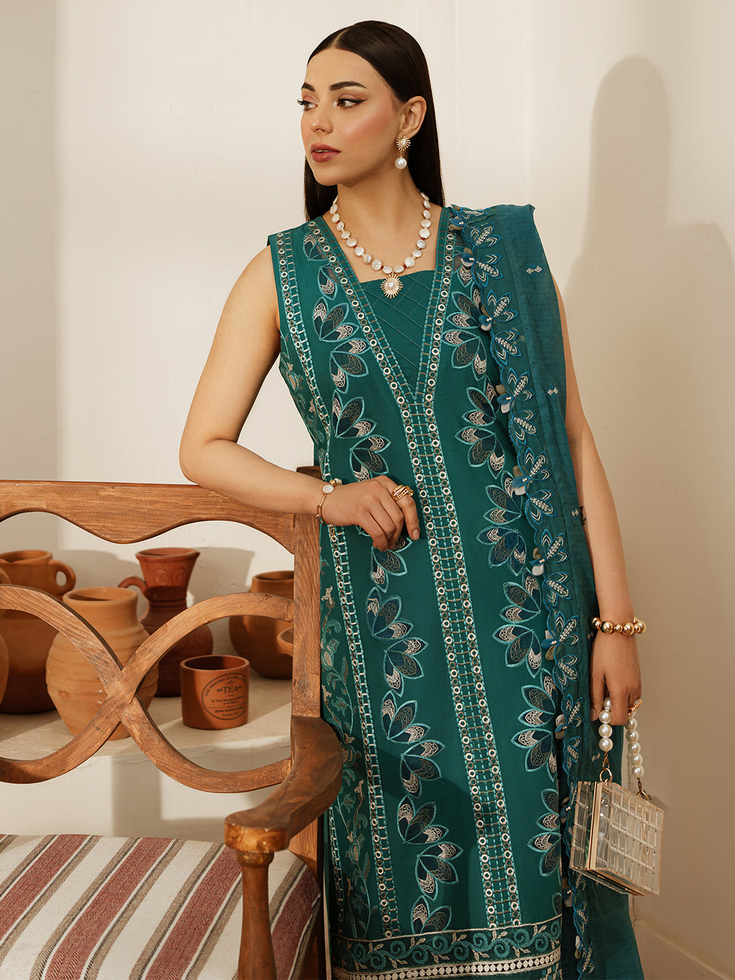Mahnur | Florence Luxury Lawn 25 | LANA - Official Mahnur stockist in UK - Sakeena London