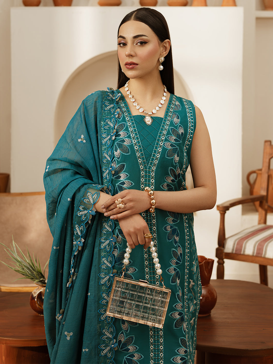 Mahnur | Florence Luxury Lawn 25 | LANA - Official Mahnur stockist in UK - Sakeena London
