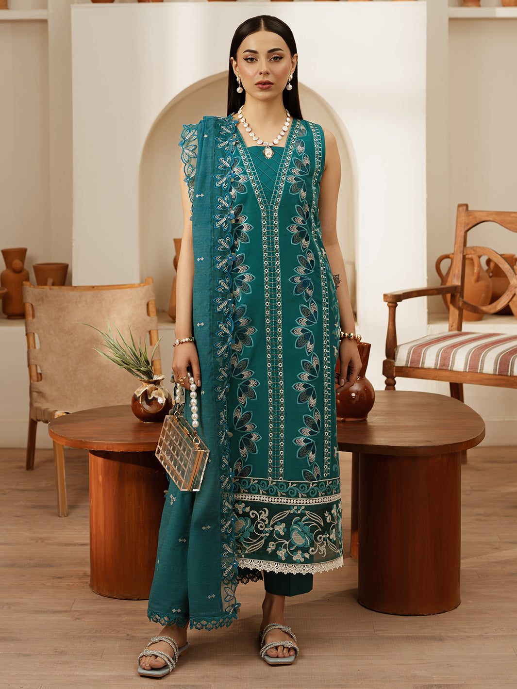 Mahnur | Florence Luxury Lawn 25 | LANA - Official Mahnur stockist in UK - Sakeena London