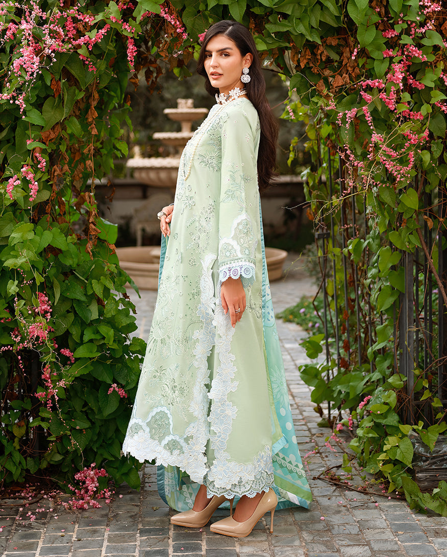 Mushq | Amoi Luxury Lawn | Love Escape