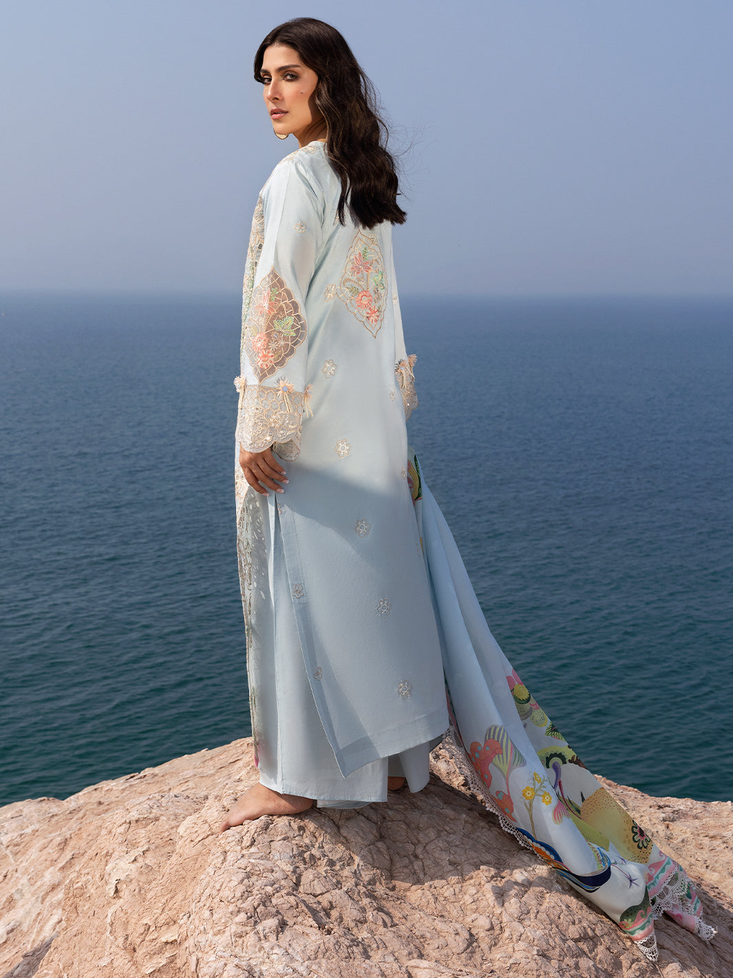 Mahnur | Sirena Luxury Lawn 25 | Luna - Official Mahnur stockist in UK - Sakeena London