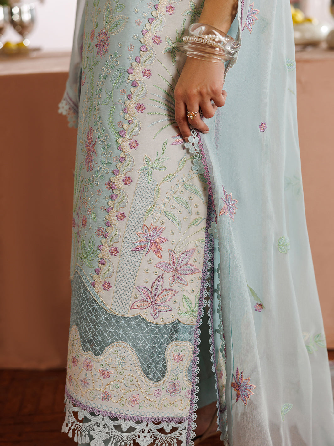 Mahnur | Morbagh Luxury Lawn 26 | M-01