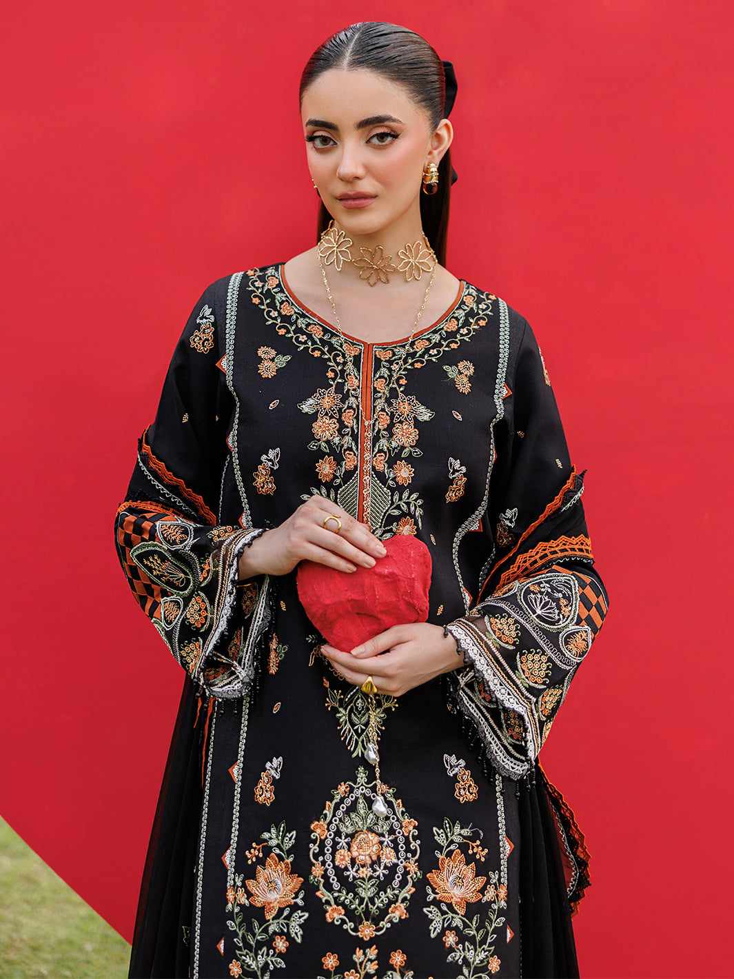 Mahnur | Morbagh Luxury Lawn 26 | M-11