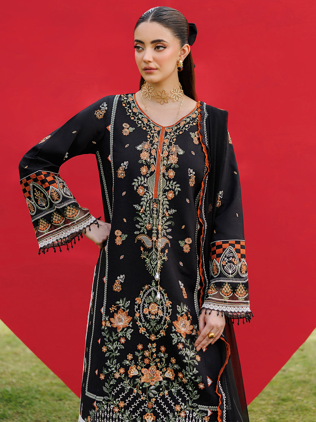 Mahnur | Morbagh Luxury Lawn 26 | M-11
