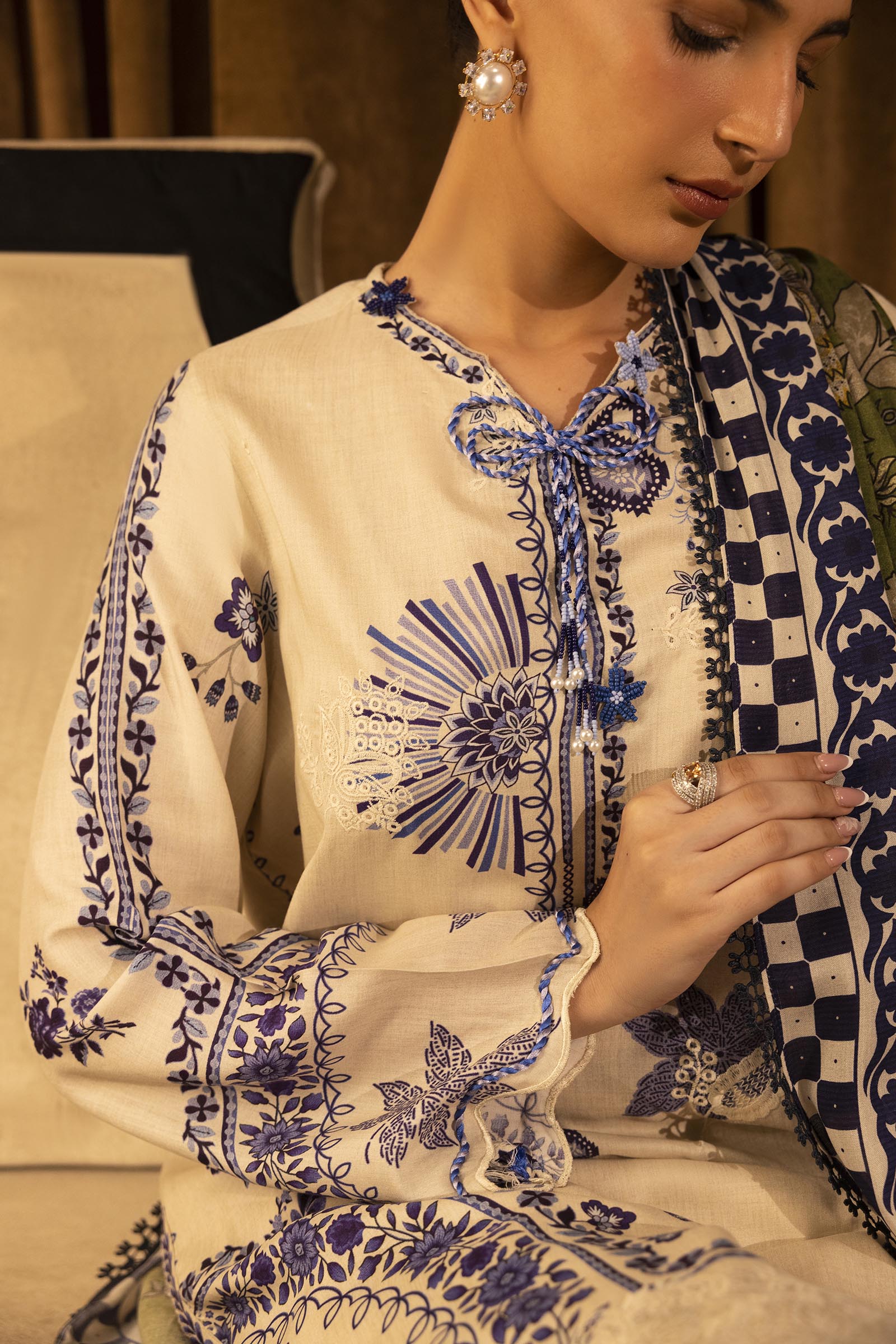 Sana Safinaz | Muzlin Winter 25 | 020B - Official Sana Safinaz stockist in UK - Sakeena London
