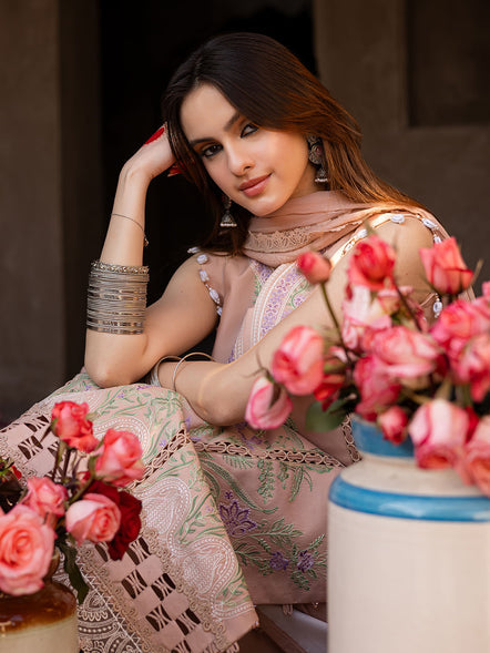 Parishay | Mastani Luxury Lawn 25 | MA - 08 - Official Parishay stockist in UK - Sakeena London