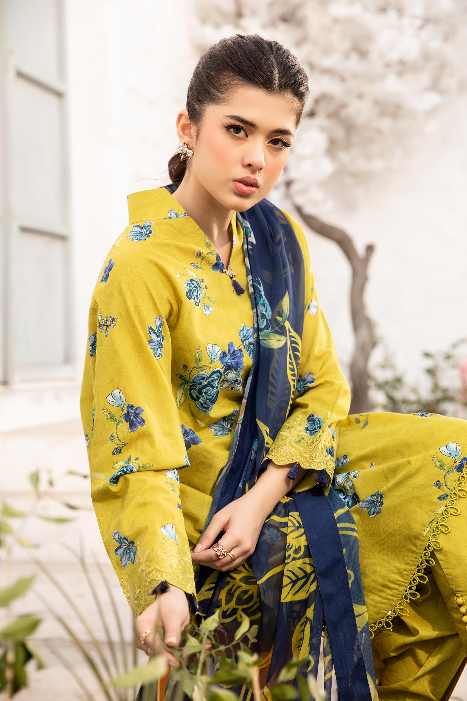 Maria B | M Basic Summer Lawn 25 | MB-CUS25-702A - Official Maria B stockist in UK - Sakeena London
