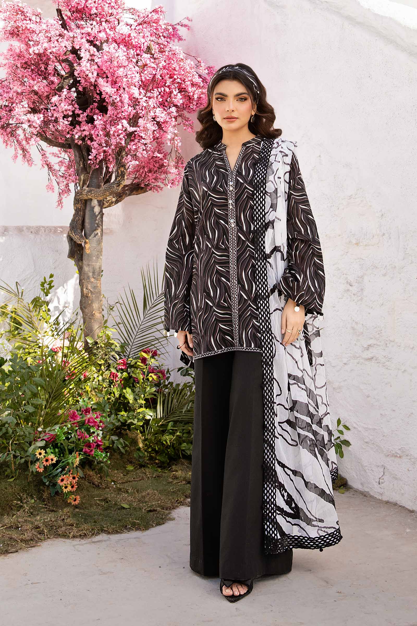Maria B | M Basic Summer Lawn 25 | MB-CUS25-704B - Official Maria B stockist in UK - Sakeena London