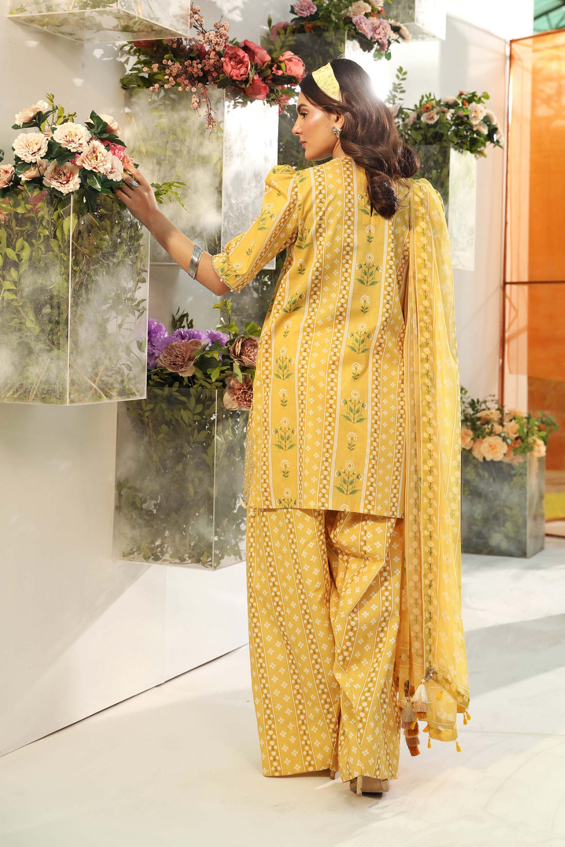 Maria B | M Basic Summer Lawn 25 | MB-CUS25-711A - Official Maria B stockist in UK - Sakeena London