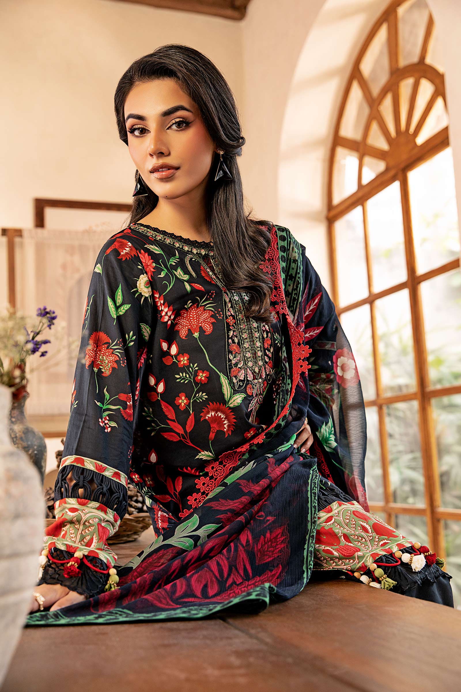 Maria B | Eid Basic Lawn | MB-CUS25-901A - Official Maria B stockist in UK - Sakeena London