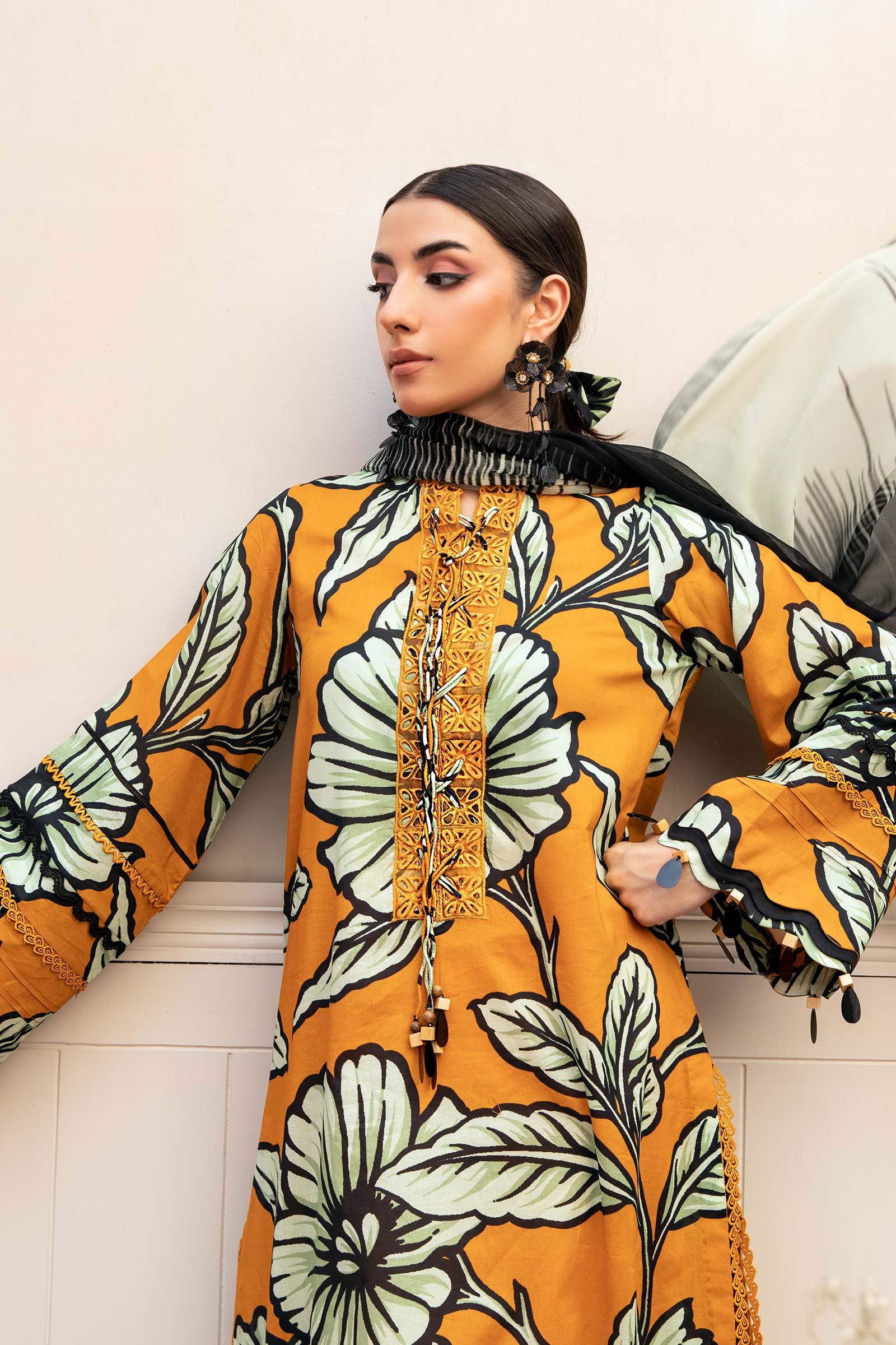 Maria B | Eid Basic Lawn | MB-CUS25-902A - Official Maria B stockist in UK - Sakeena London