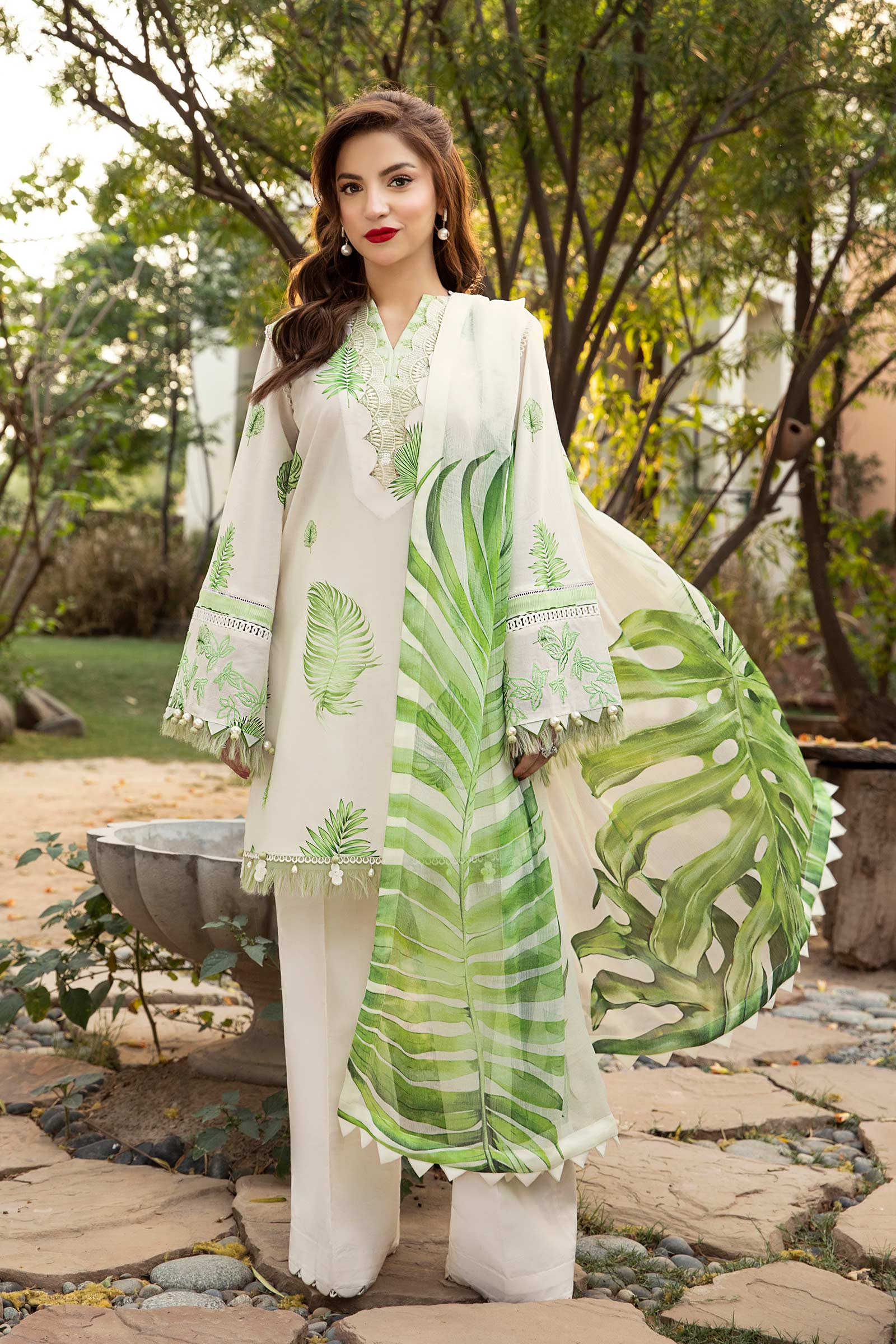 Maria B | Eid Basic Lawn | MB-CUS25-906B - Official Maria B stockist in UK - Sakeena London