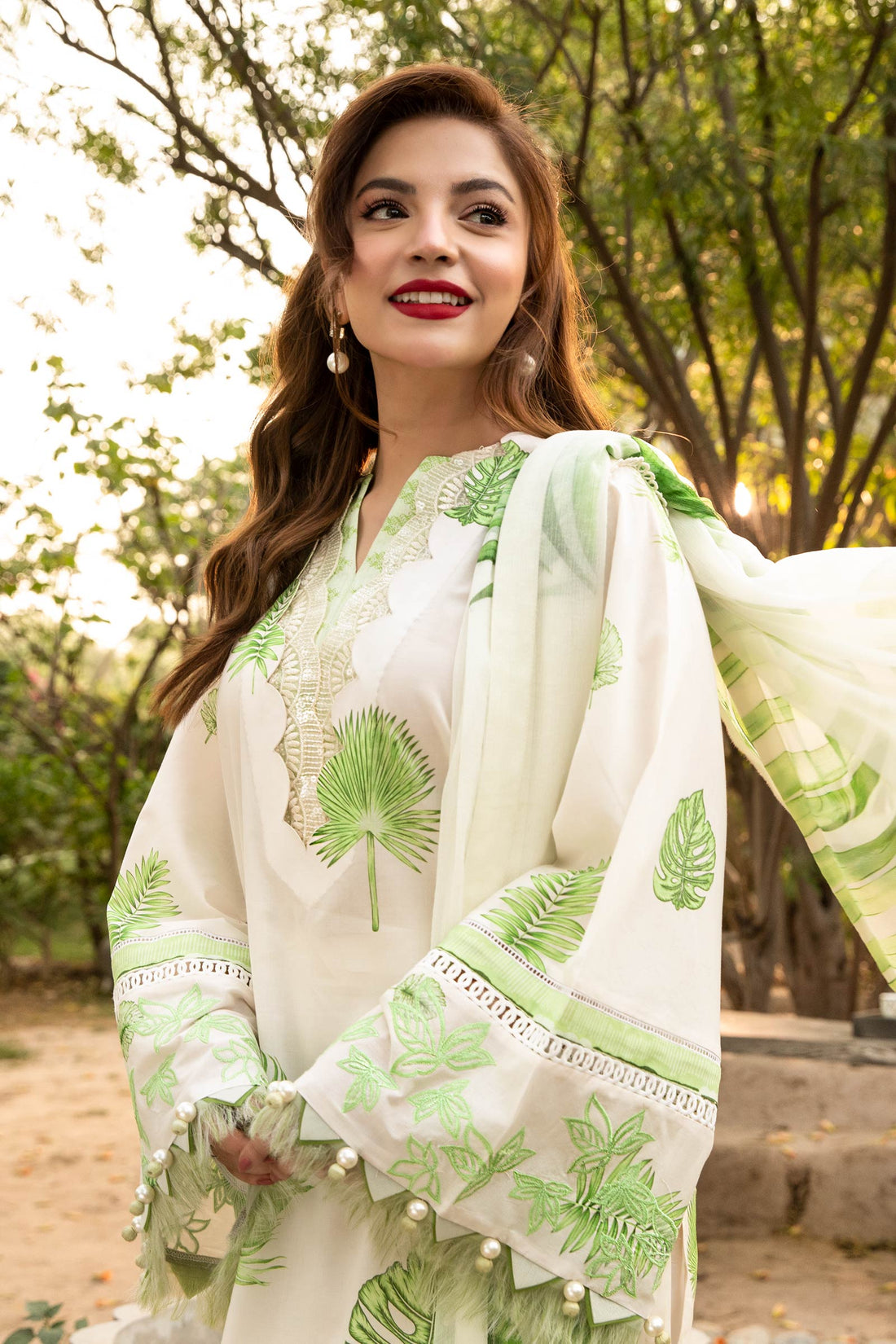 Maria B | Eid Basic Lawn | MB-CUS25-906B - Official Maria B stockist in UK - Sakeena London