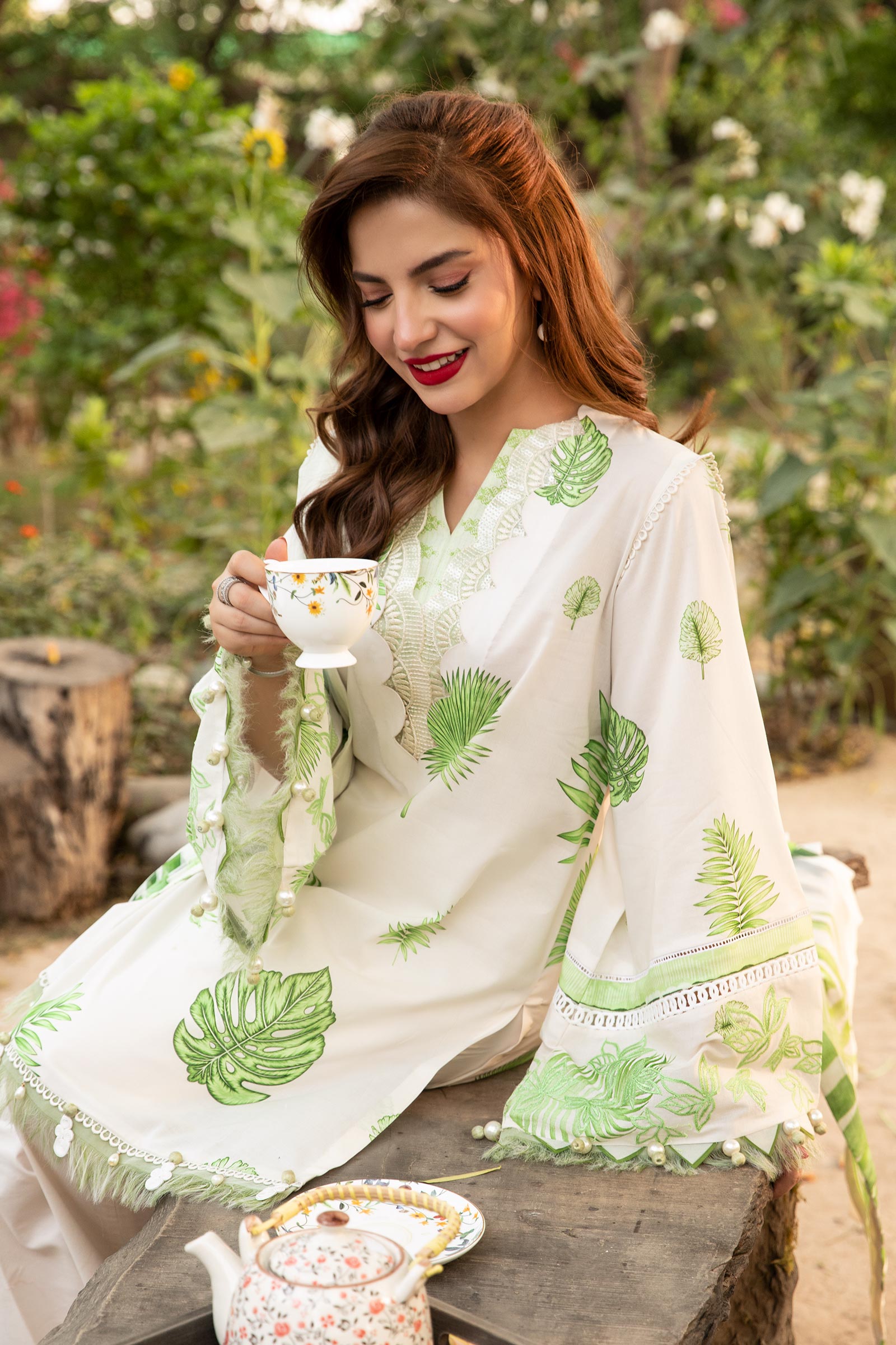 Maria B | Eid Basic Lawn | MB-CUS25-906B - Official Maria B stockist in UK - Sakeena London