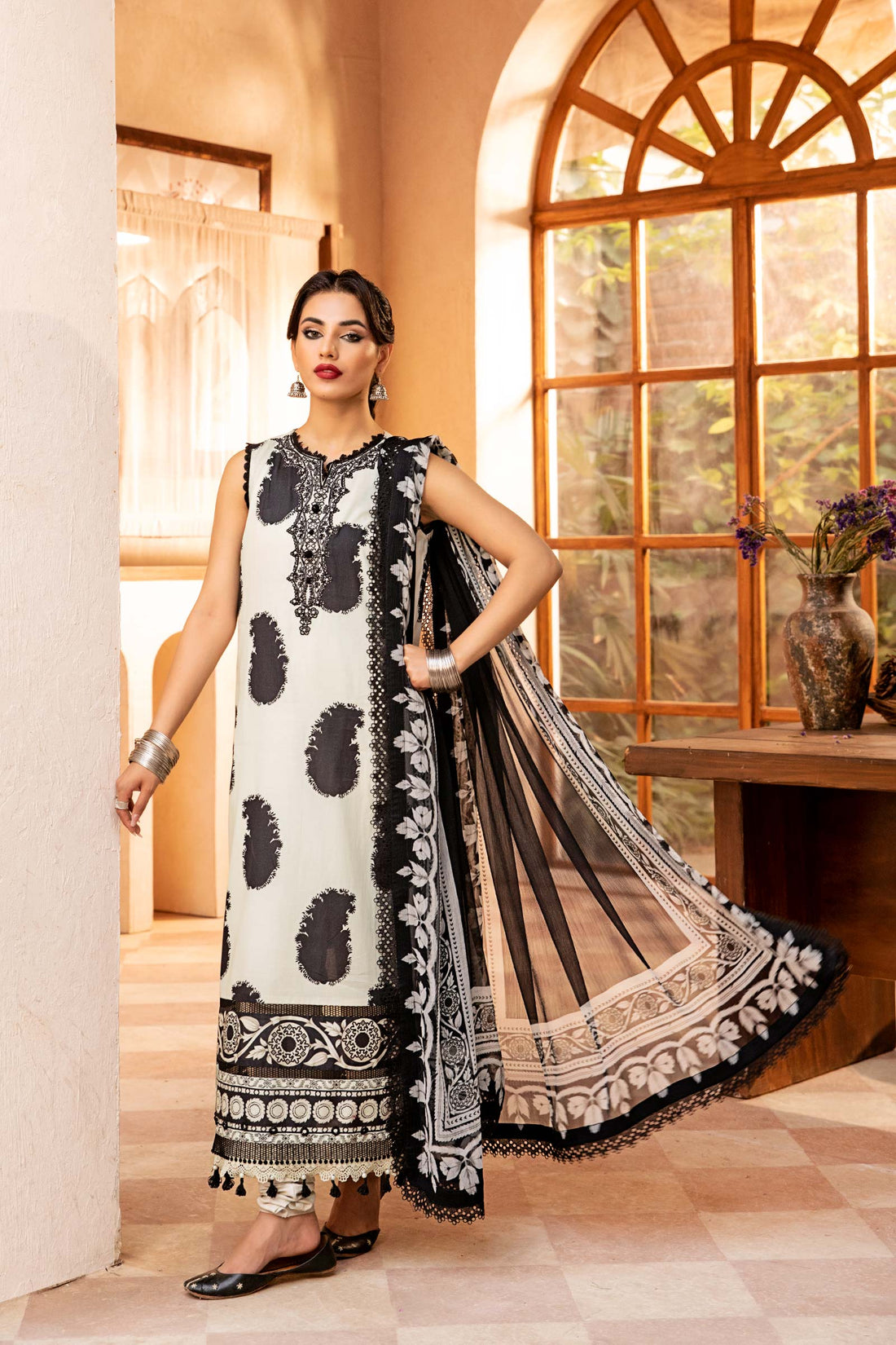 Maria B | Eid Basic Lawn | MB-CUS25-911B - Official Maria B stockist in UK - Sakeena London