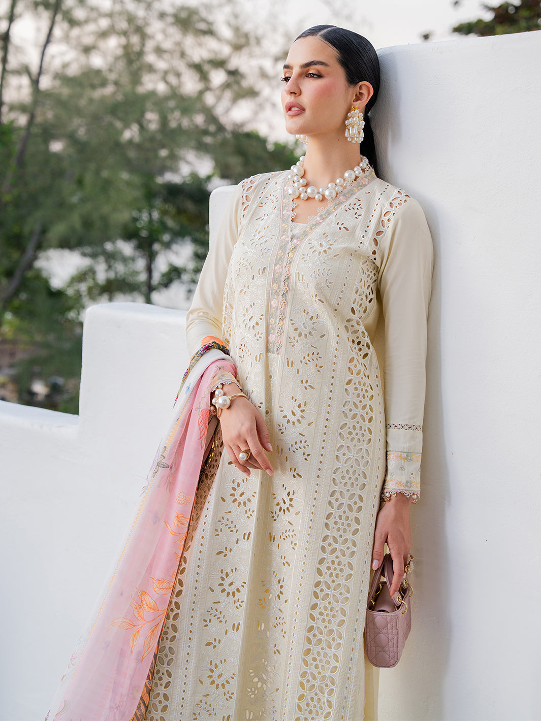 Izel | Dareen Luxury Lawn 26 | Mehmal