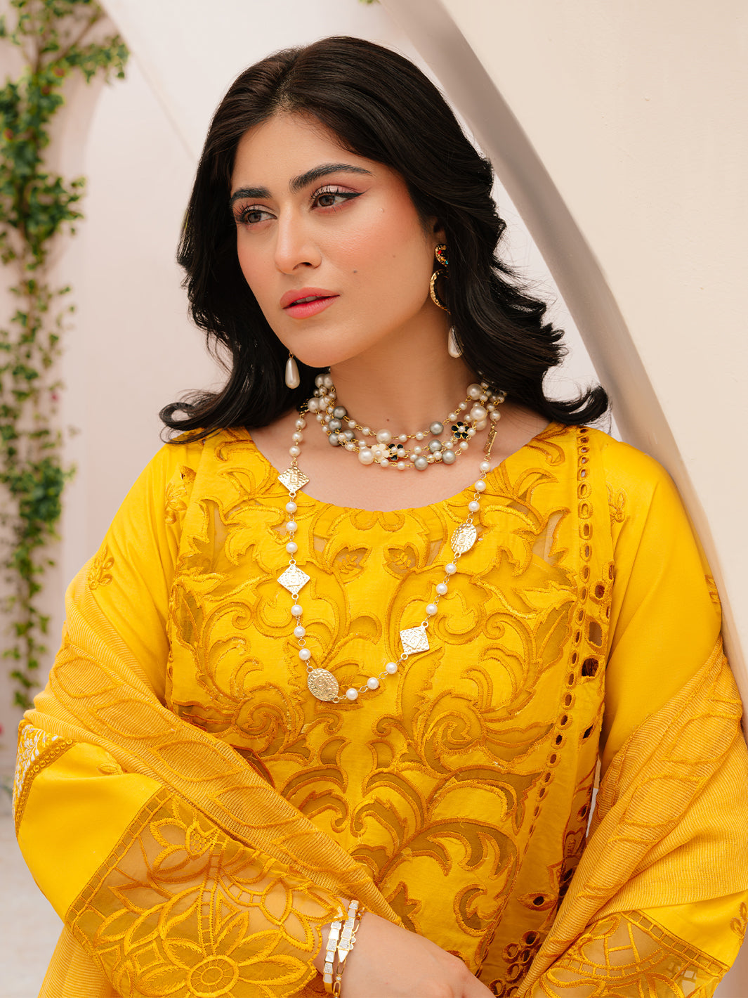 Mahnur | Allenura Luxury Lawn 24 | MERIDIAN - Official Mahnur stockist in UK - Sakeena London