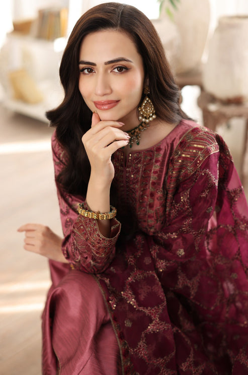 Mohagni | Ishq Aatish Formals | MGS-07 RESHAM - Official Mohagni stockist in UK - Sakeena London