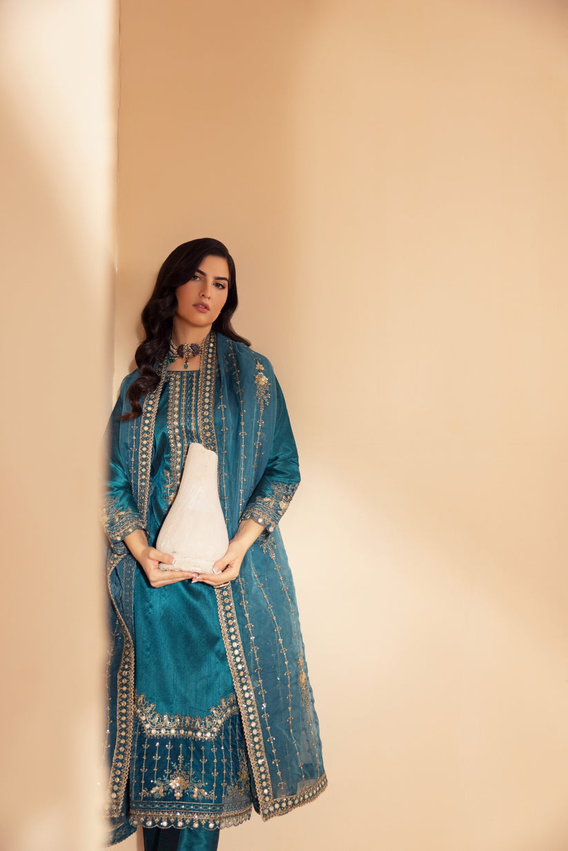 Mohagni | Heer Formals | MGS-21 - Official Mohagni stockist in UK - Sakeena London