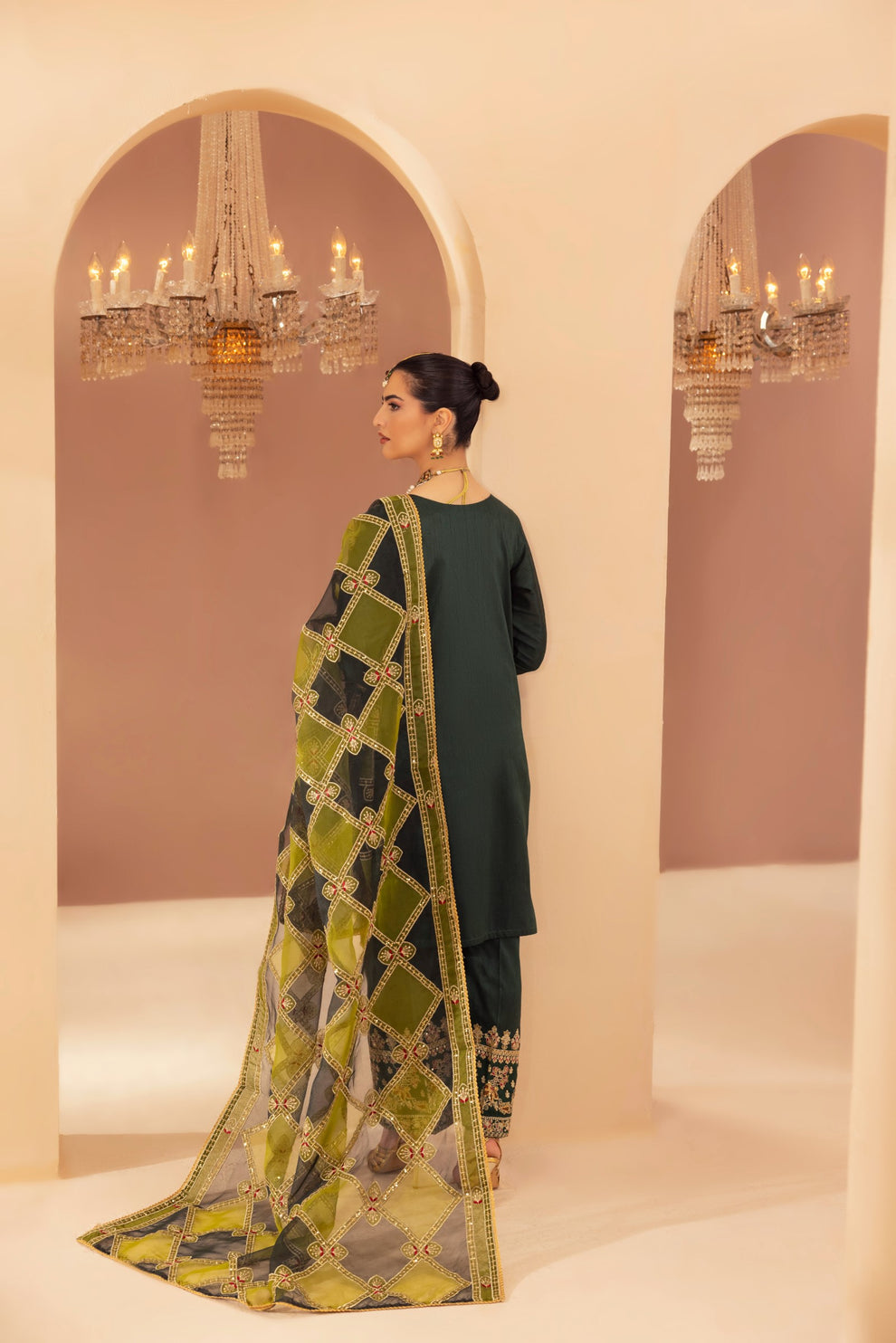 Mohagni | Heer Formals | MGS-26 - Official Mohagni stockist in UK - Sakeena London