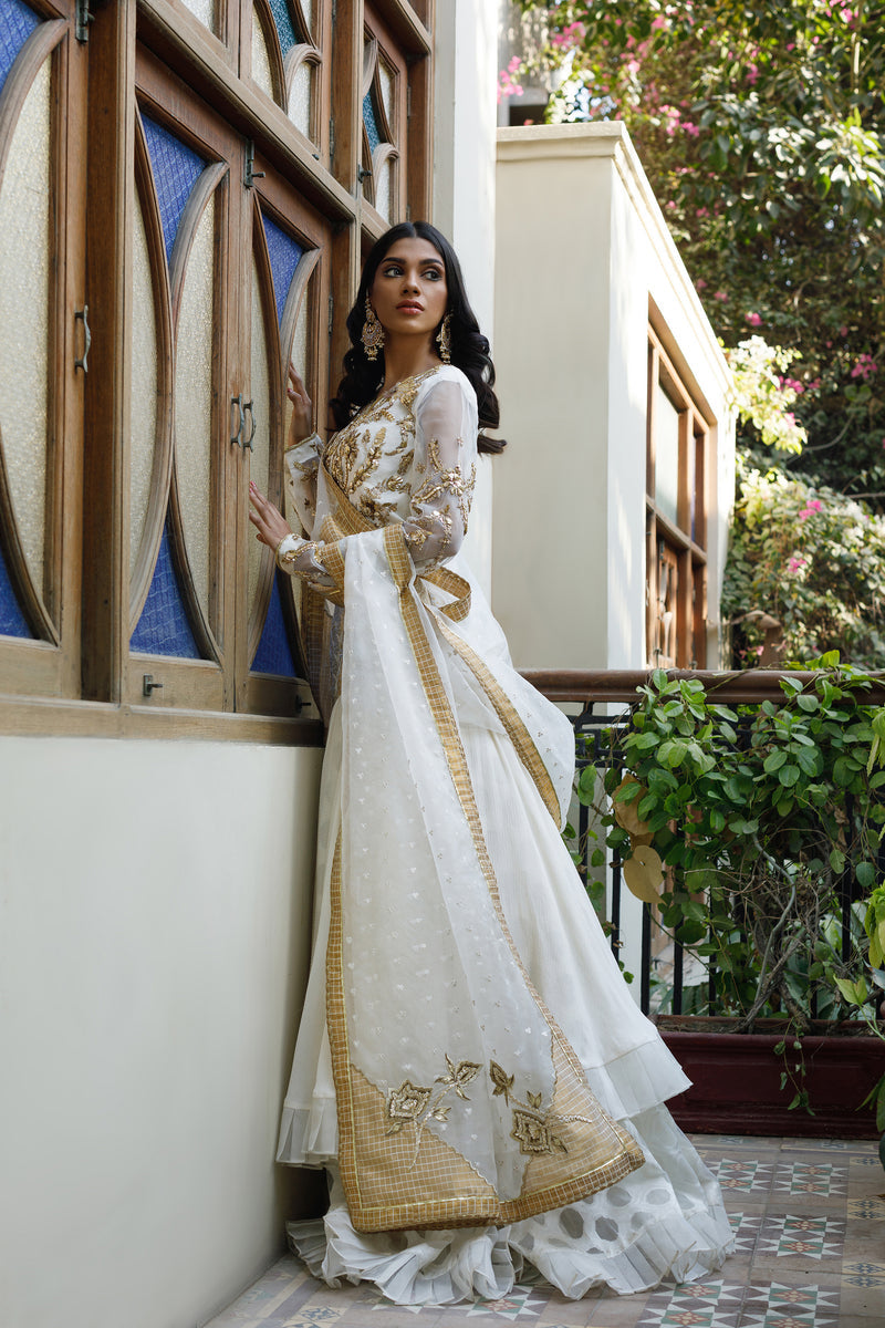 Wahajmkhan | Bahar Begum Formals | WHITE GOLD MERMAID LC - Official Wahaj M.Khan stockist in UK - Sakeena London