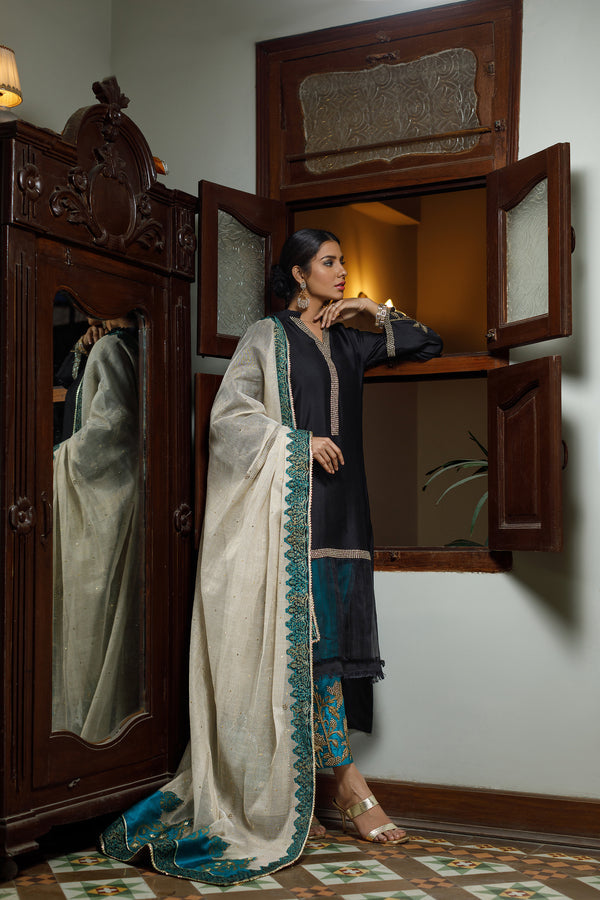 Wahajmkhan | Bahar Begum Formals | BLACK TURQUOISE BEGUM JORA - Official Wahaj M.Khan stockist in UK - Sakeena London