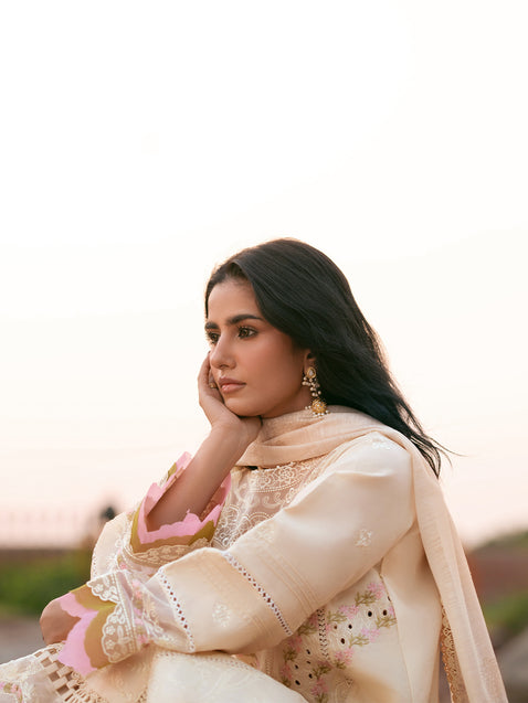 Parishay | Matsani Luxury Lawn 25 | MI - 06 - Official Parishay stockist in UK - Sakeena London