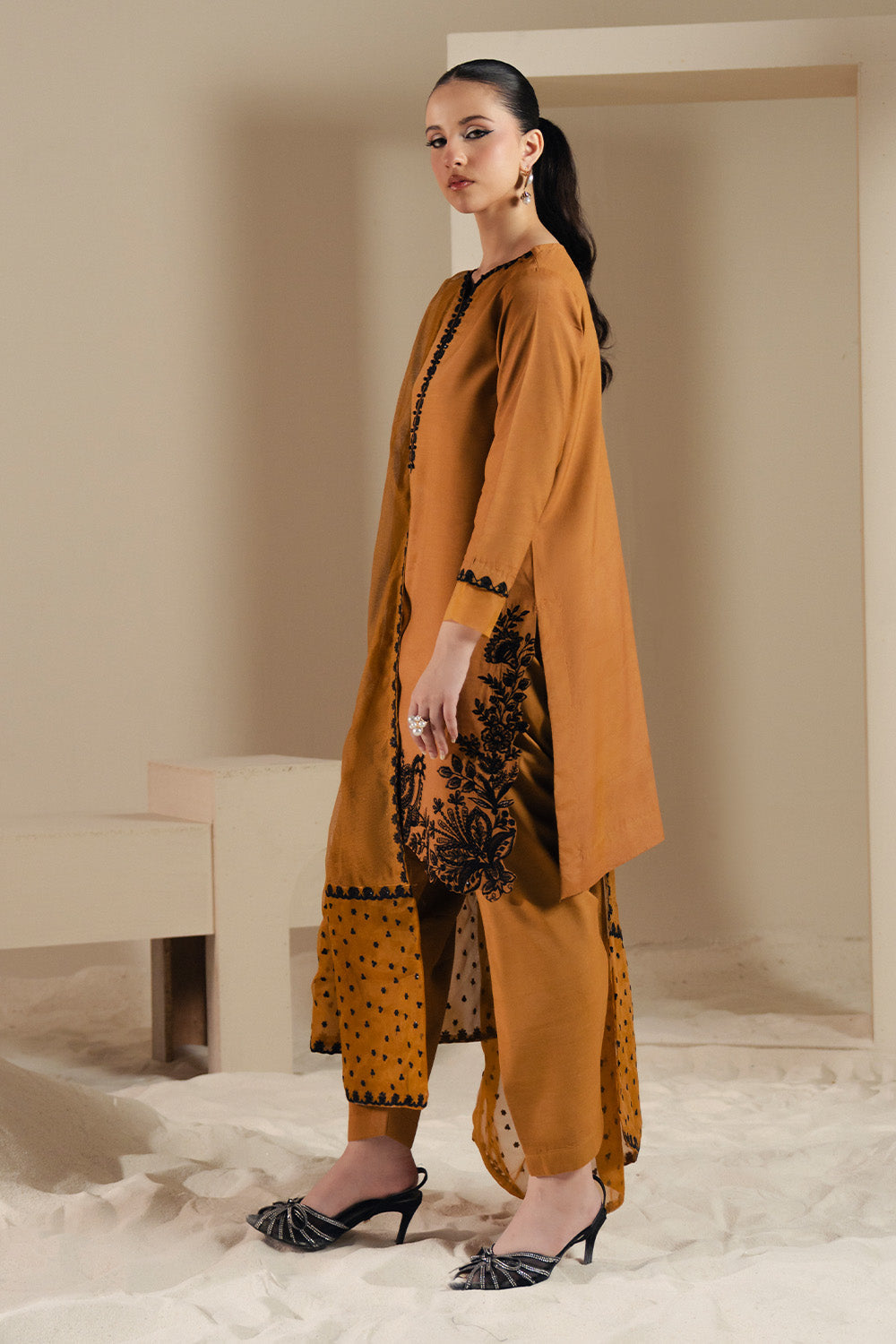 Maryum N Maria | Lyla Pret | MUSE - MS50374 - Official Maryum N Maria stockist in UK - Sakeena London