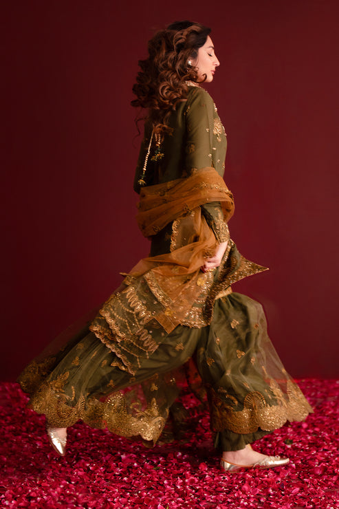 Emaan Adeel | Nooresha Formals 25 | Sunoora - Official Emaan Adeel stockist in UK - Sakeena London