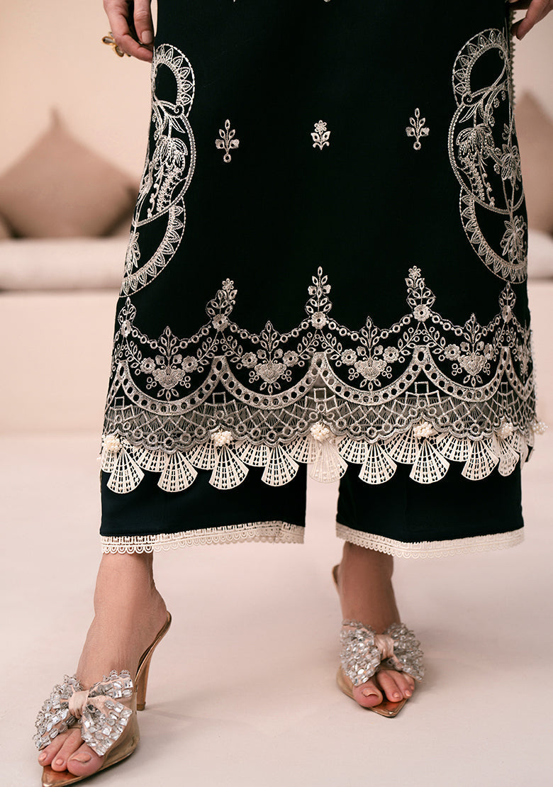 Lala | Veranda Swiss Lawn | Inaya - Official Lala stockist in UK - Sakeena London