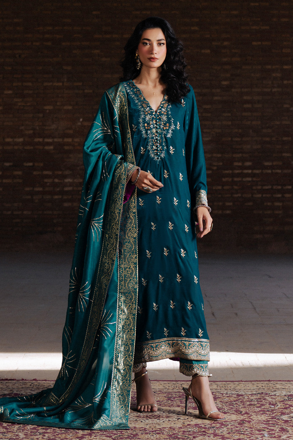 Maryum N Maria | Gulshan e Makhmal | ALIÃÂNOR - MWS5885 - Official Maryum N Maria stockist in UK - Sakeena London