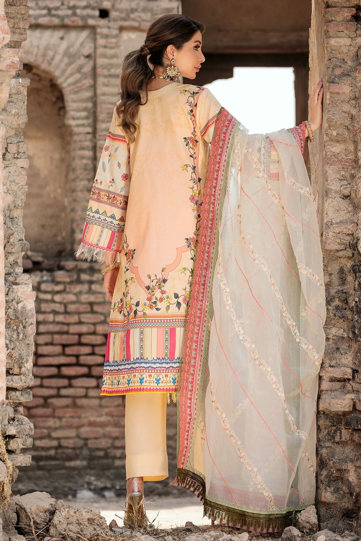 Motifz | Amal Luxury Lawn | 3301 - Official Motifz stockist in UK - Sakeena London