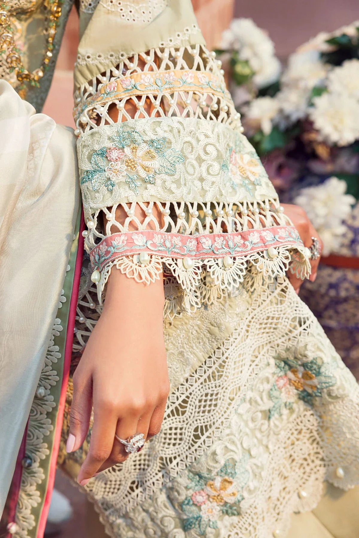 Motifz | Premium Lawn 24 | 4427-ZAIB - Official Motifz stockist in UK - Sakeena London