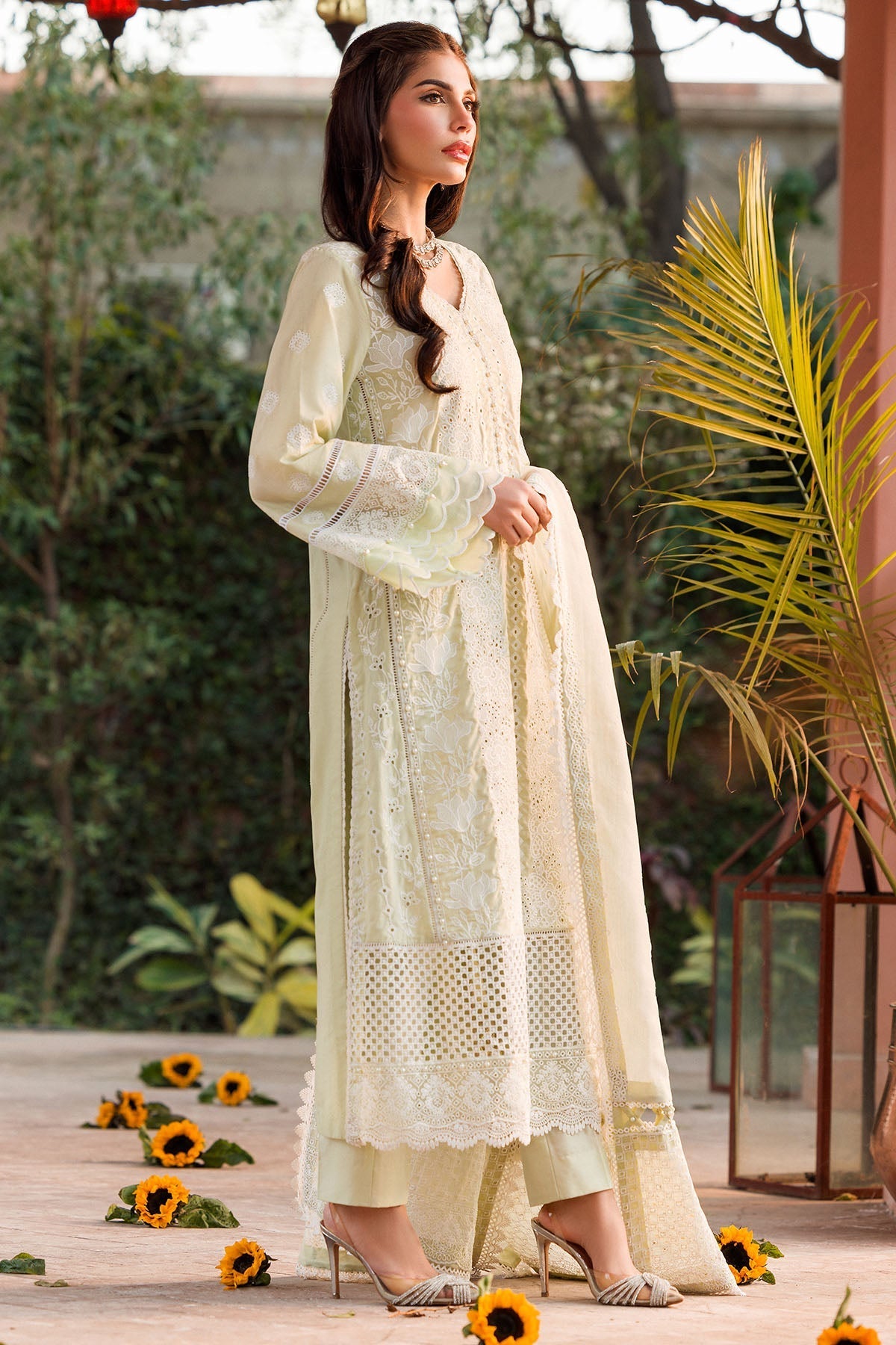 Motifz | Premium Lawn 24 | 4432-BENAZIR - Official Motifz stockist in UK - Sakeena London
