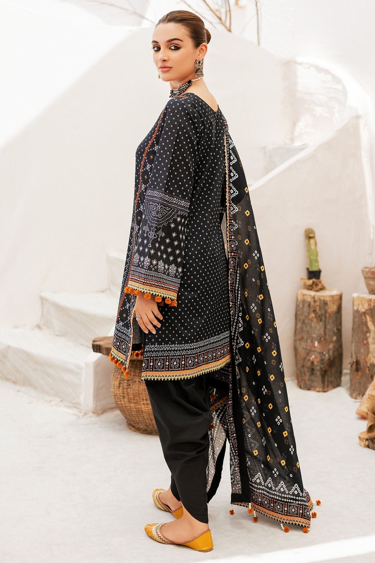 Motifz | Rang Lawn | 4735-MIRHA - Official Motifz stockist in UK - Sakeena London