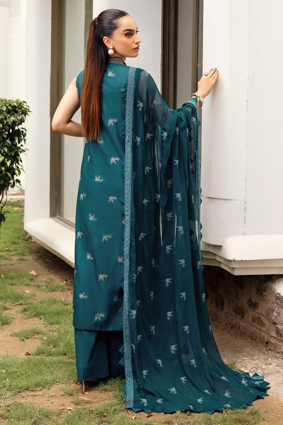 Motifz | Premium Lawn 24 | 4831-SAMANA - Official Motifz stockist in UK - Sakeena London