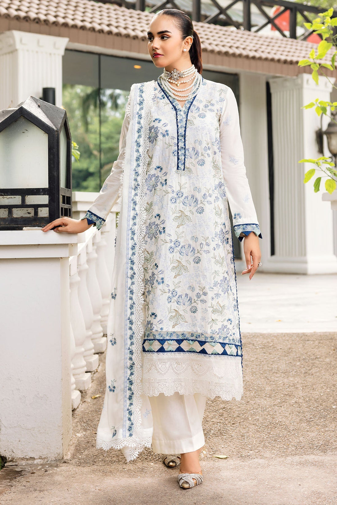 Motifz | Premium Lawn 24 | 4833-RAMEEN - Official Motifz stockist in UK - Sakeena London