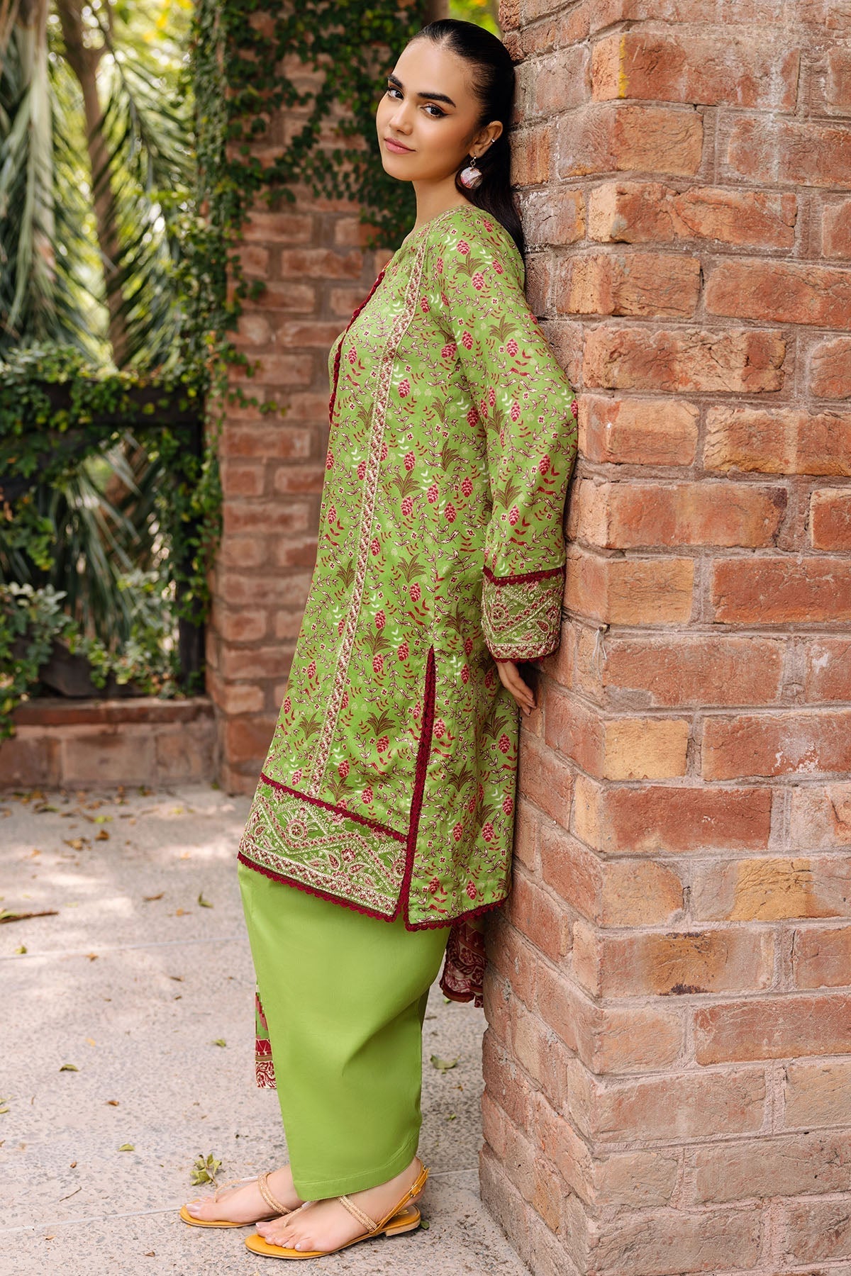 Motifz | Umang Lawn | 4894-HIBA - Official Motifz stockist in UK - Sakeena London