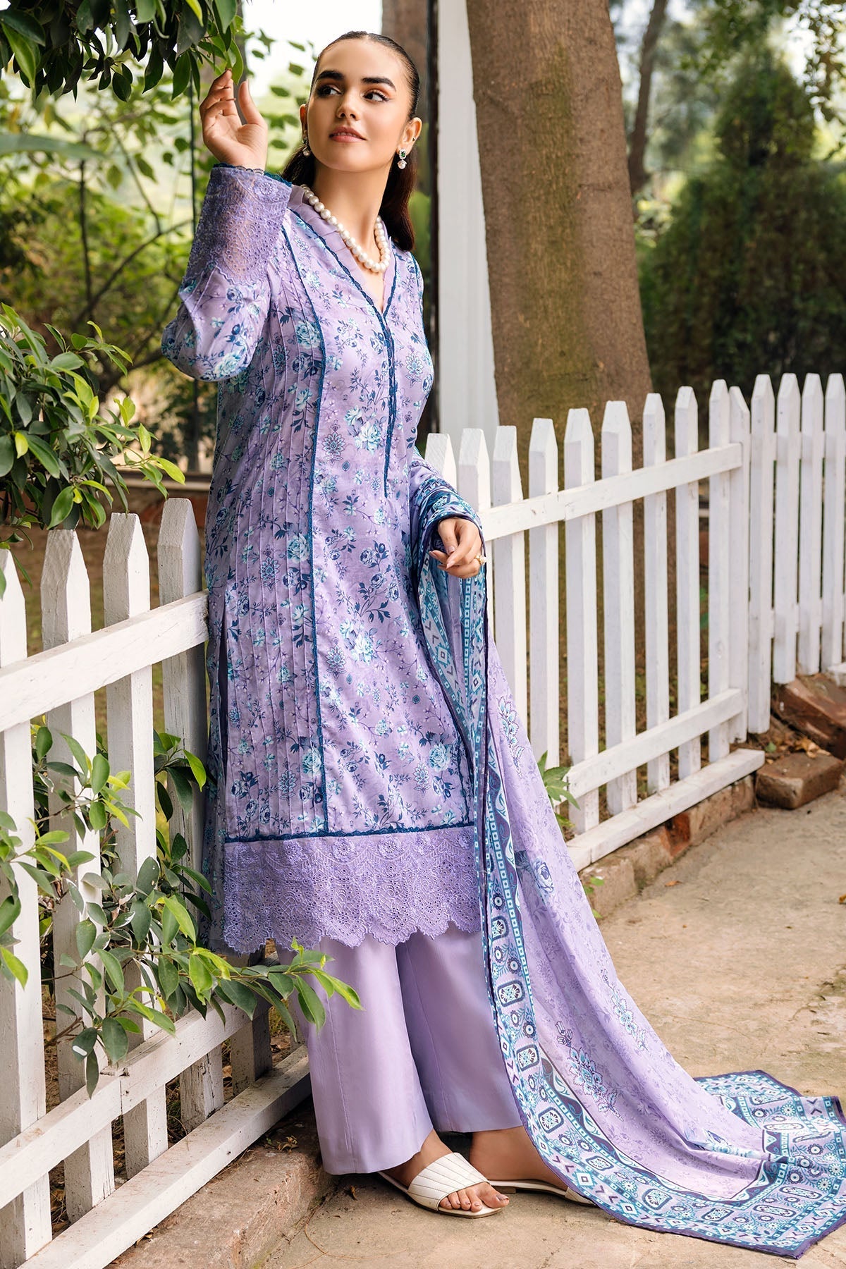 Motifz | Umang Lawn | 4897-ARISHA - Official Motifz stockist in UK - Sakeena London