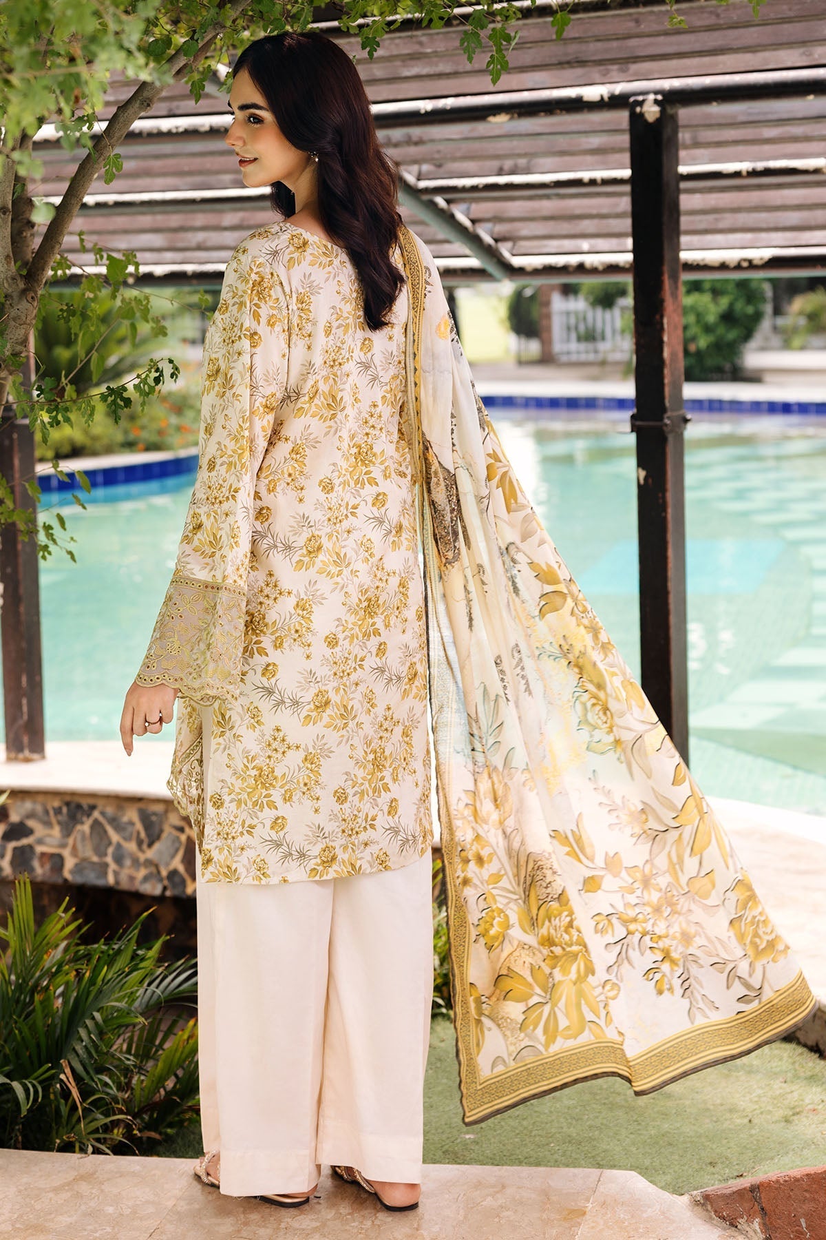 Motifz | Umang Lawn | 4898-SOFIA - Official Motifz stockist in UK - Sakeena London