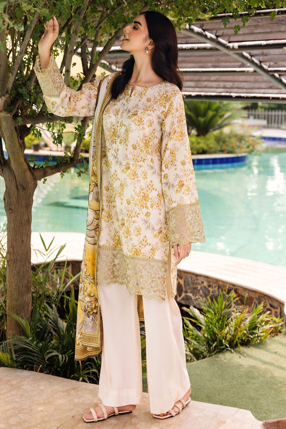 Motifz | Umang Lawn | 4898-SOFIA - Official Motifz stockist in UK - Sakeena London