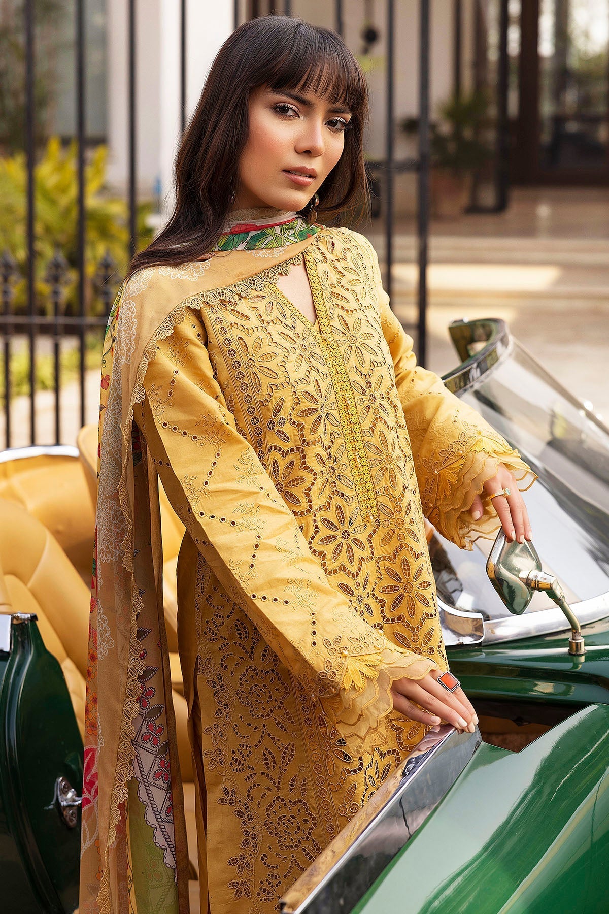 Motifz | Premium Lawn 25 | 5323-GENEVA - Official Motifz stockist in UK - Sakeena London