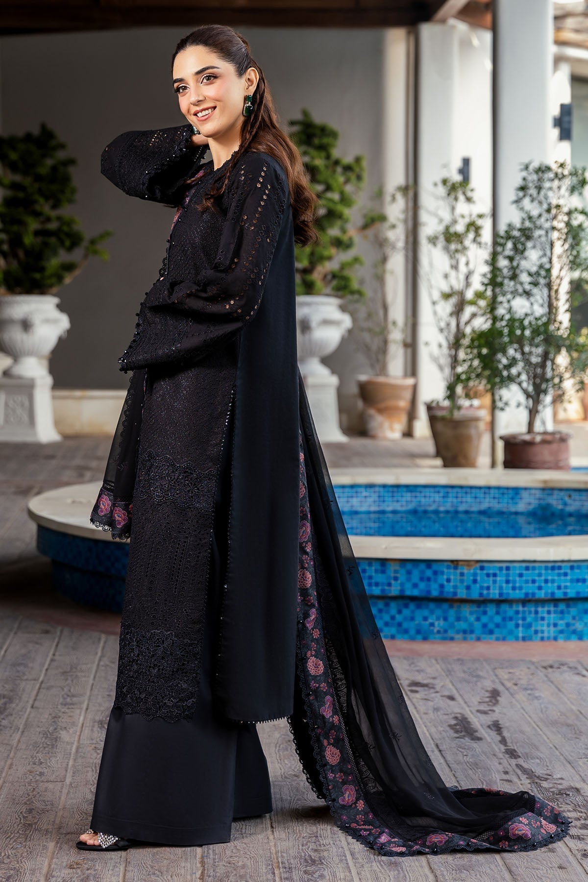 Motifz | Premium Lawn 25 | 5326-COURTNEY - Official Motifz stockist in UK - Sakeena London