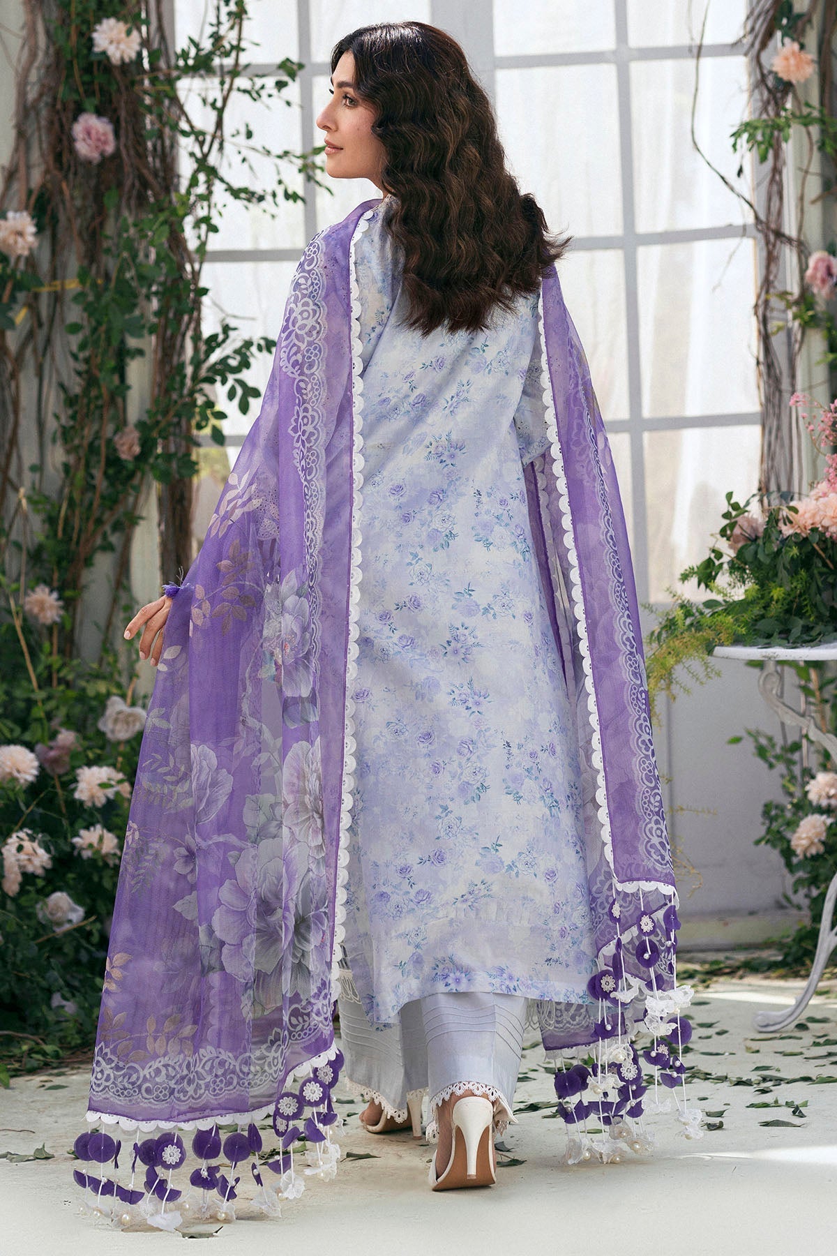 Motifz | Premium Lawn 25 | 5424-VALERIE - Official Motifz stockist in UK - Sakeena London