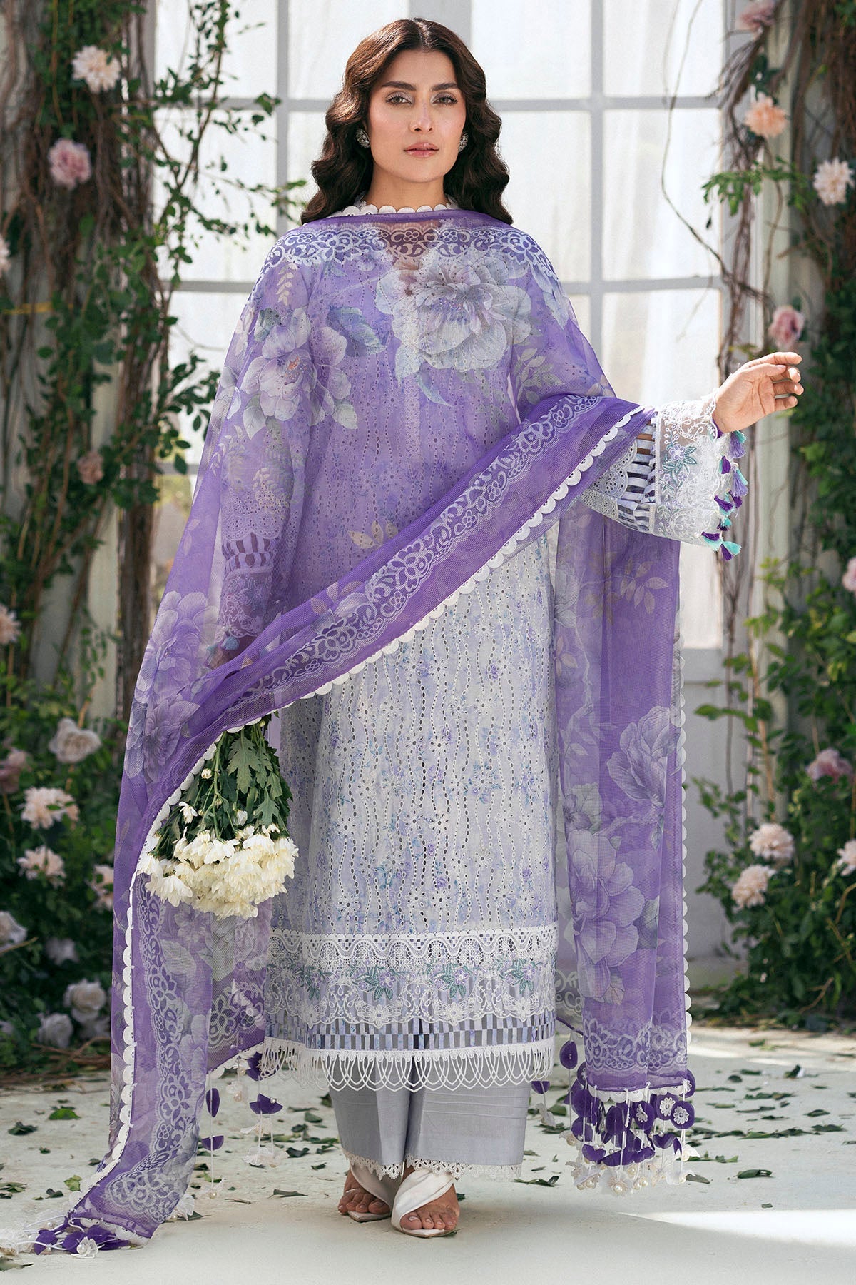 Motifz | Premium Lawn 25 | 5424-VALERIE - Official Motifz stockist in UK - Sakeena London