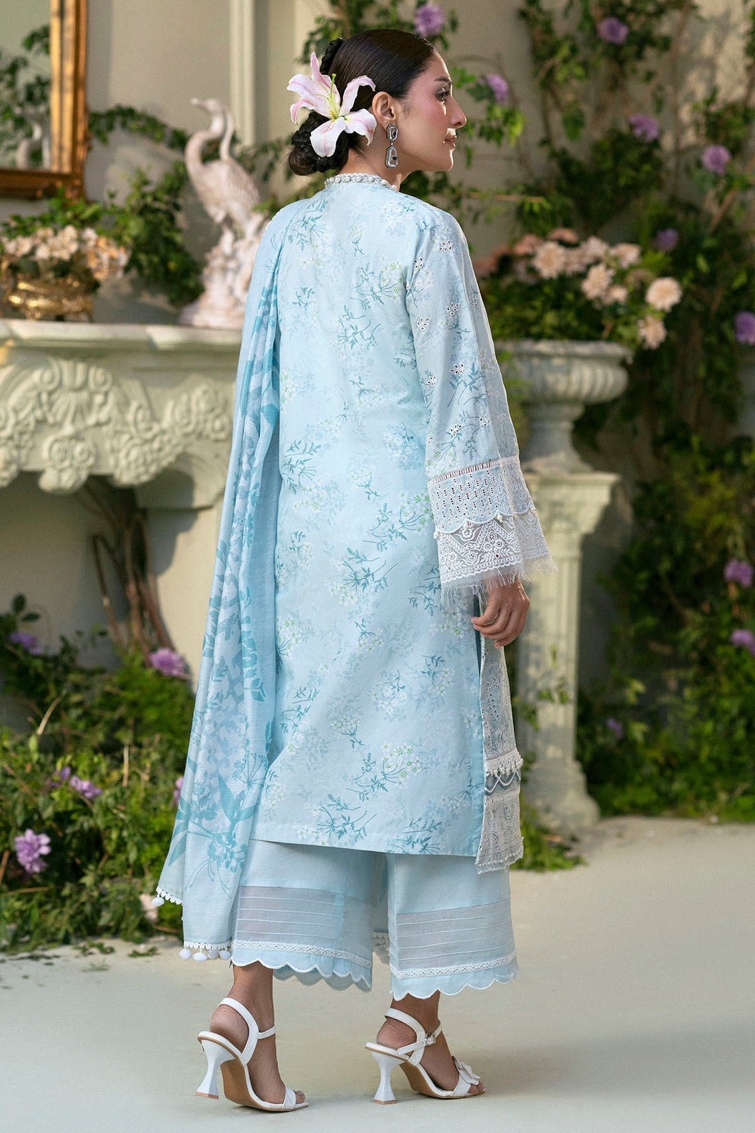 Motifz | Premium Lawn 25 | 5425-LAVENDER - Official Motifz stockist in UK - Sakeena London