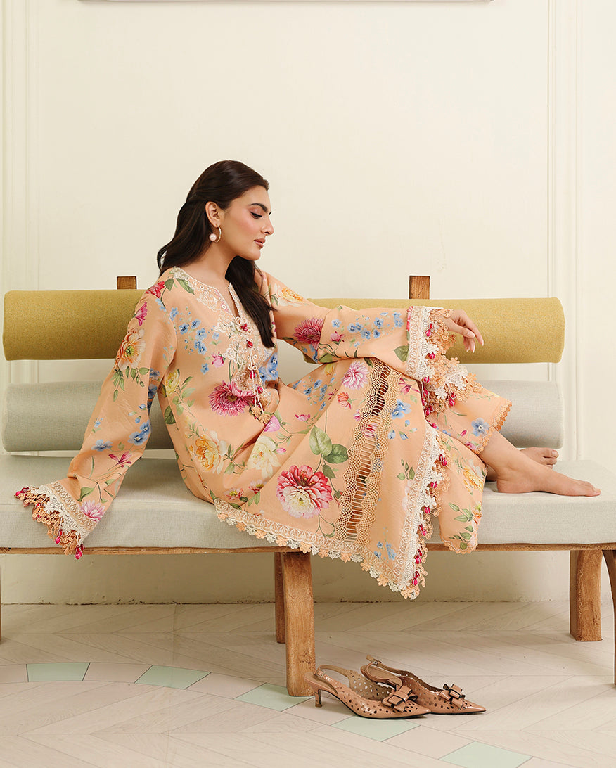 Roheenaz | Petals in Print | Magnolia Mist