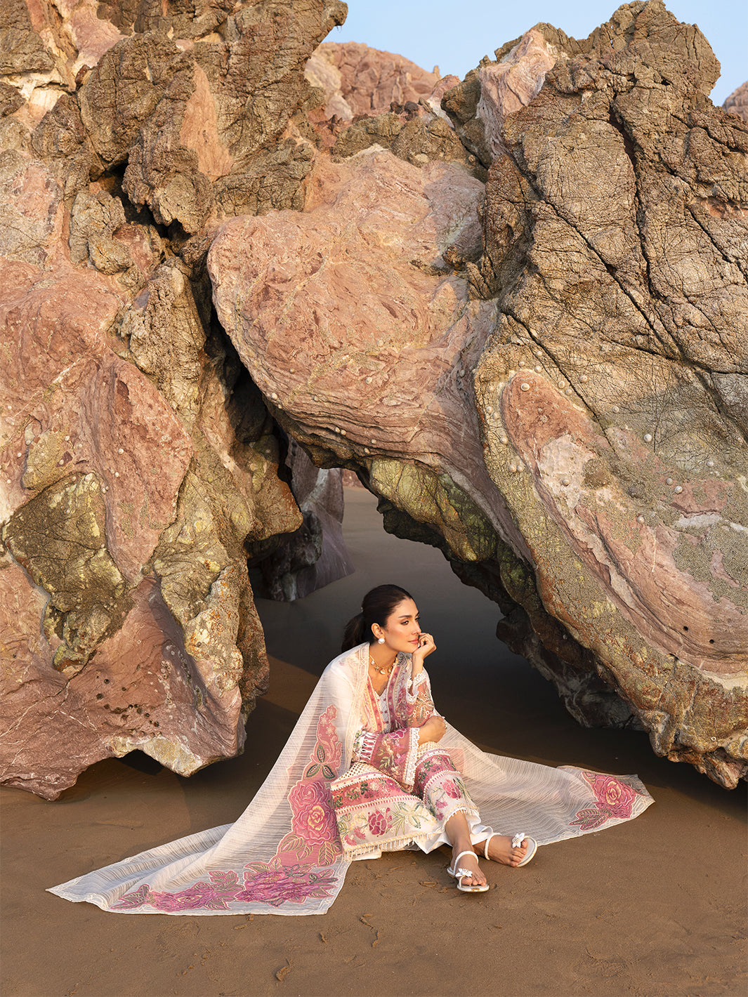 Mahnur | Sirena Luxury Lawn 25 | Magnolia - Official Mahnur stockist in UK - Sakeena London